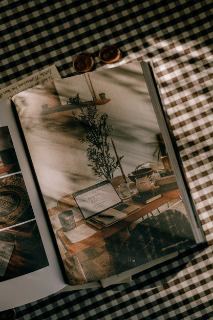 Commonplace Vol. 09 - Storyseekers & Storytellers