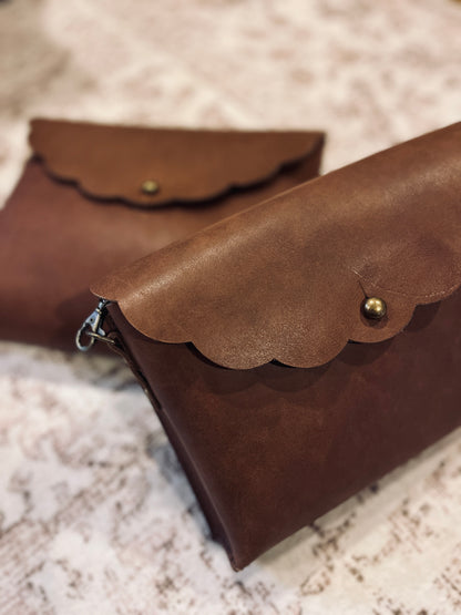 Scallop Leather Bible Pouch in Chestnut