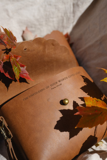 Scallop Leather Bible Pouch in Chestnut